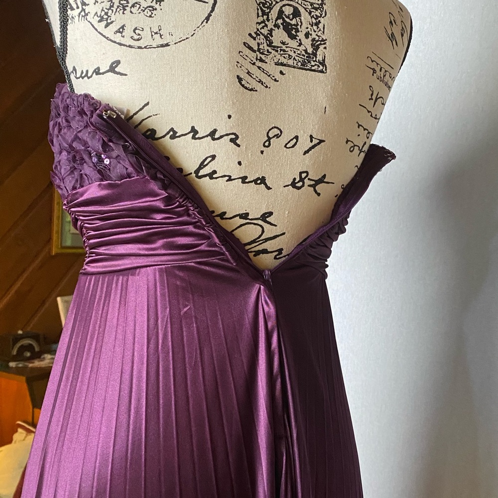 Vintage Plum Satin Pleated Gown Strapless Sequin Floral Bodice Maxi Formal size5 - Picture 12 of 16